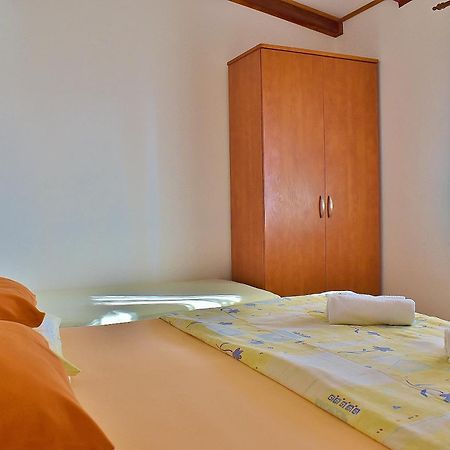 Feniks Apartmani Lopar Luaran gambar